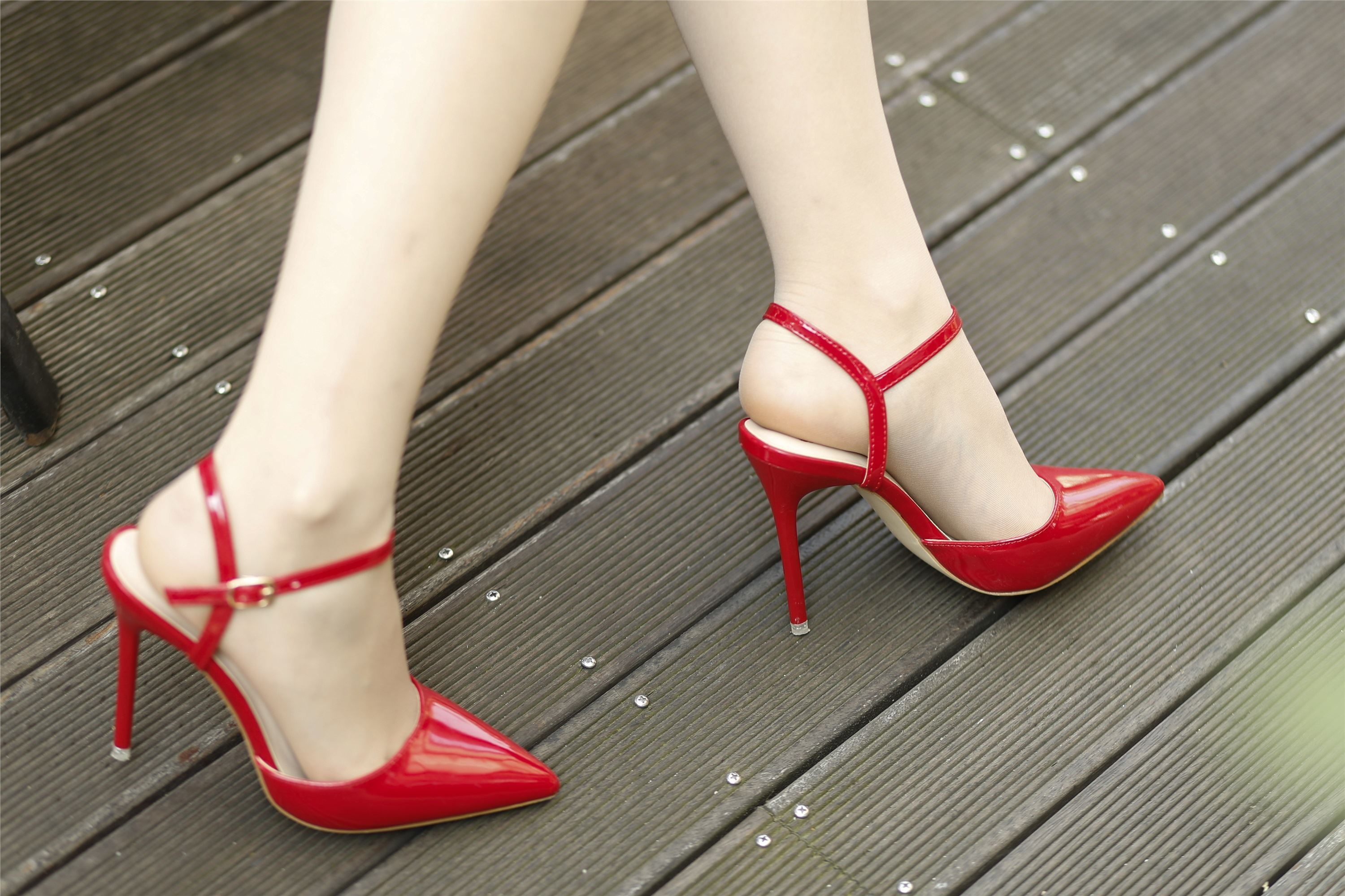 Nise Photo NO.070 Min - red single shoe with tip tip